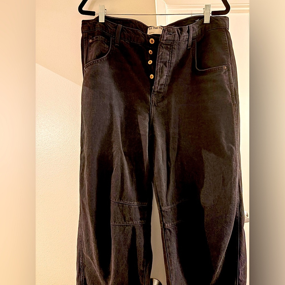Free People We The Free mid-rise barrel jeans, size 31 black